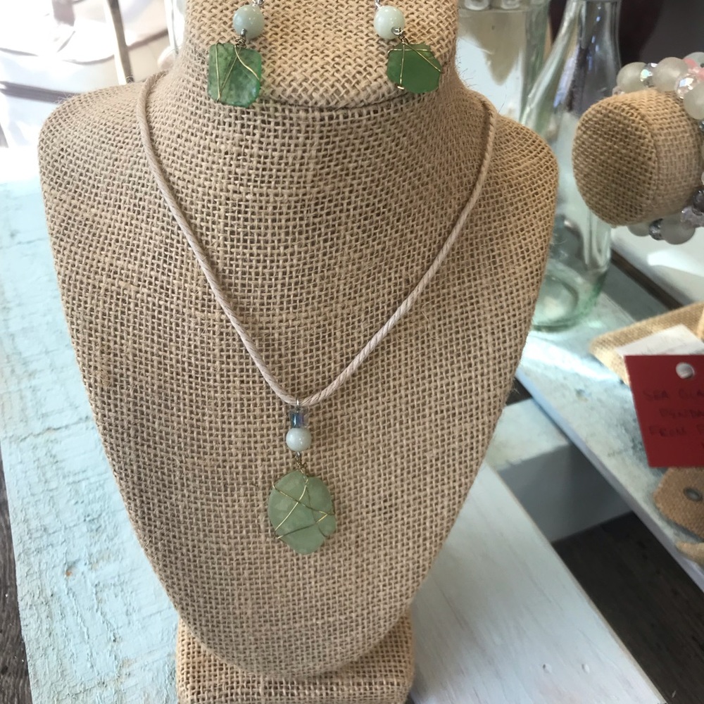 Seaglass pendant necklace and matching earrings